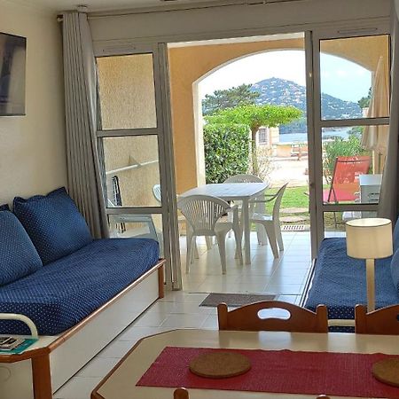 Agay Cap Esterel, Le Village Belvedere T2 Climatise Rez-De-Jardin, Vue Mer, Piscine Et Parking Inclus Saint-Raphaël Kültér fotó