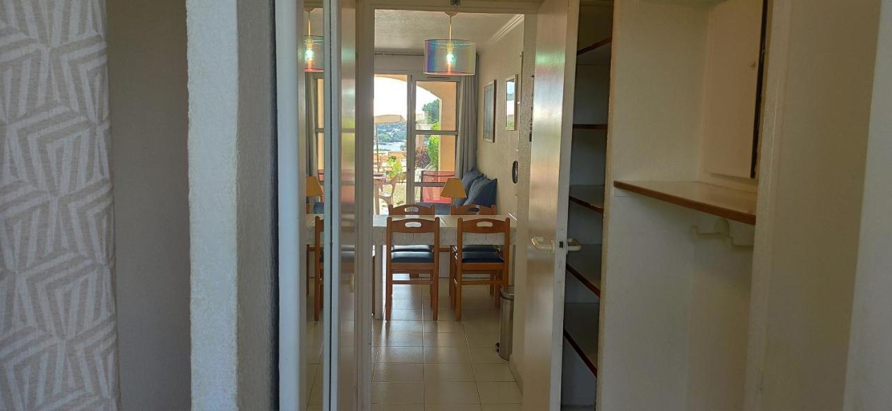 Agay Cap Esterel, Le Village Belvedere T2 Climatise Rez-De-Jardin, Vue Mer, Piscine Et Parking Inclus Saint-Raphaël Kültér fotó